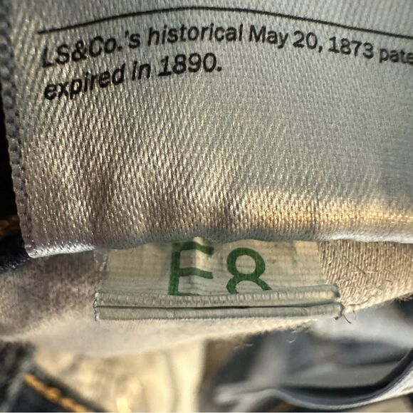 Levi’s size 29 311 Shaping Skinny Jeans - Picture 9 of 9